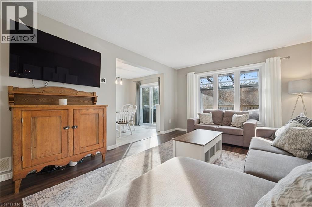 302 Highbrook Crescent, Kitchener, Ontario  N2E 3S6 - Photo 7 - 40790001