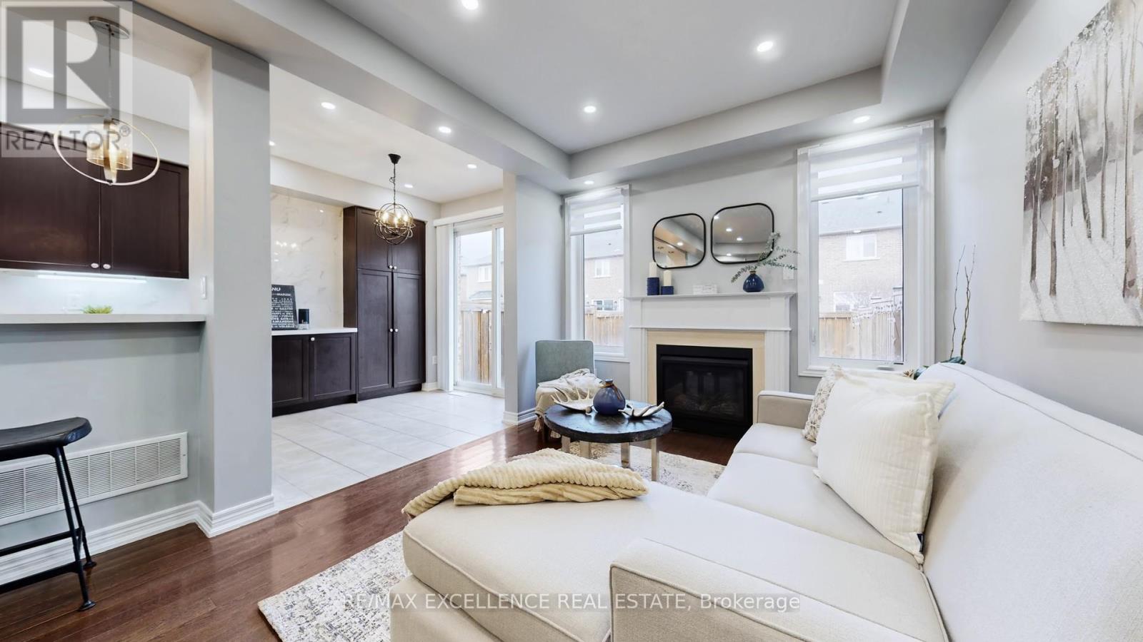 25 Vinewood Road, Caledon, Ontario  L7C 1A9 - Photo 5 - W12569984