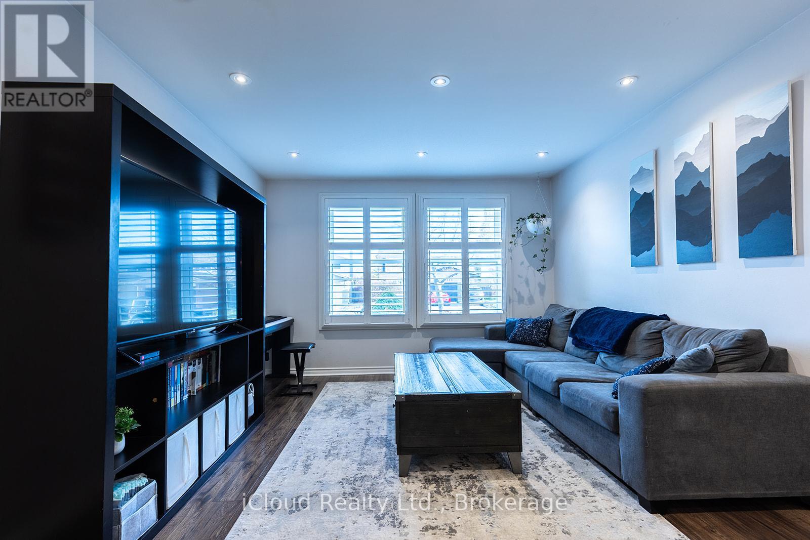 2253 Melissa Crescent, Burlington, Ontario  L7P 3T4 - Photo 3 - W12569990