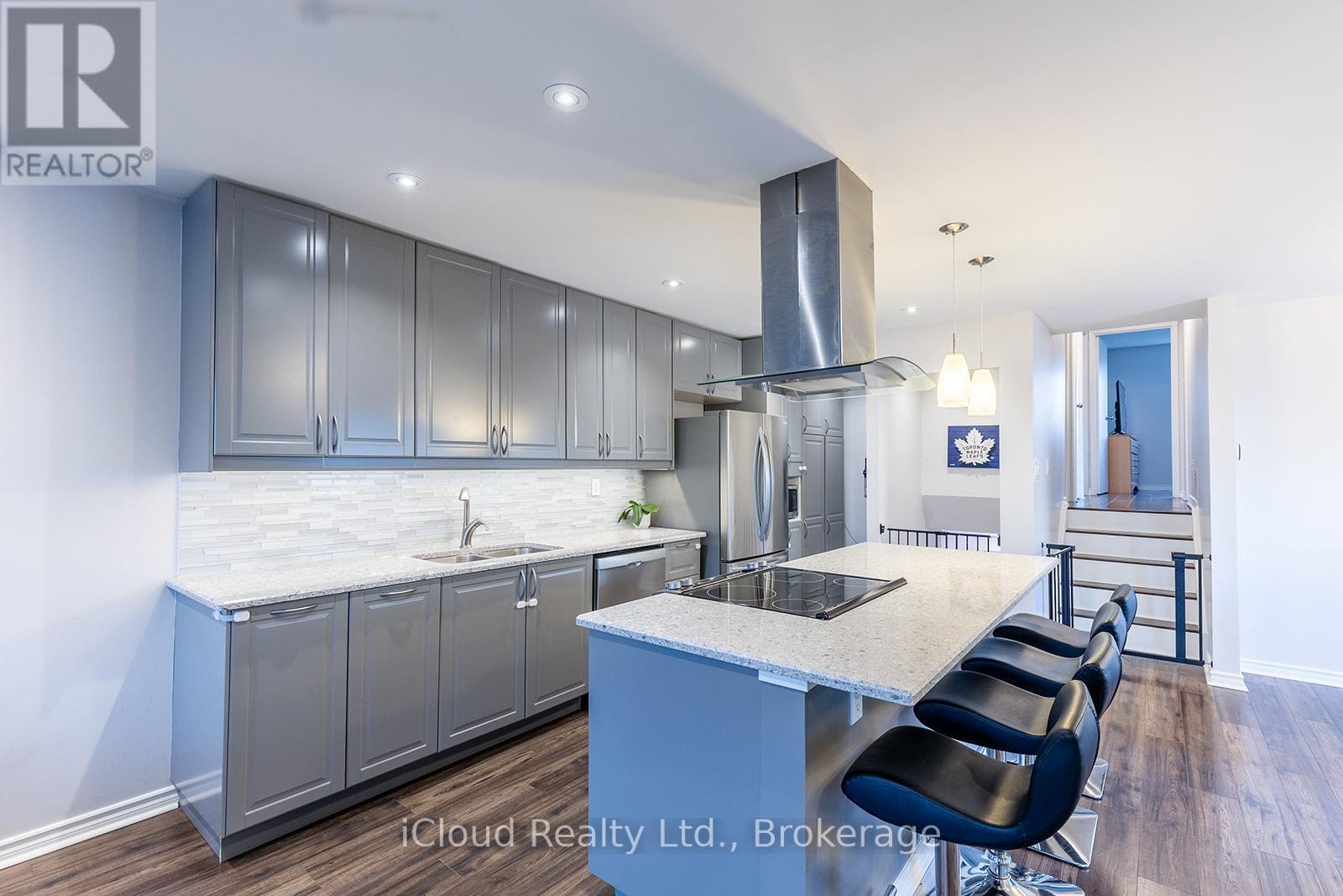 2253 Melissa Crescent, Burlington, Ontario  L7P 3T4 - Photo 5 - W12569990