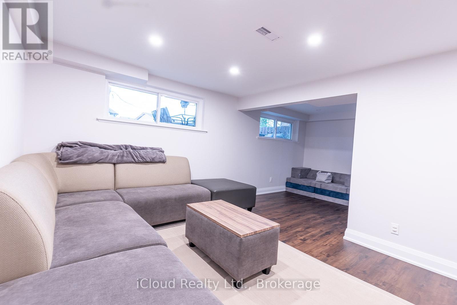 2253 Melissa Crescent, Burlington, Ontario  L7P 3T4 - Photo 8 - W12569990