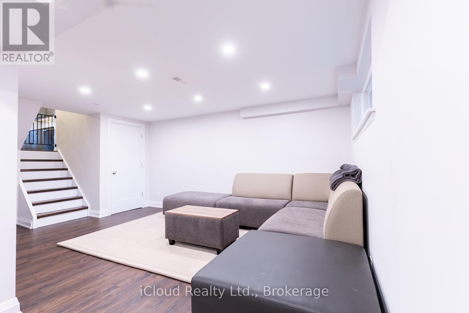 2253 Melissa Crescent, Burlington, Ontario  L7P 3T4 - Photo 9 - W12569990