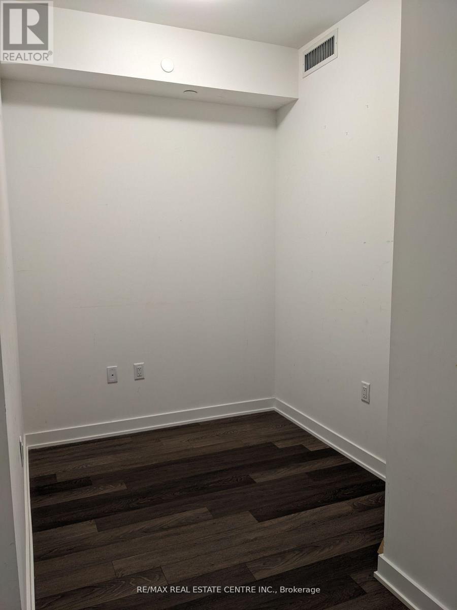 1405 - 4655 Metcalfe Avenue, Mississauga, Ontario  L5M 0Z7 - Photo 11 - W12569992