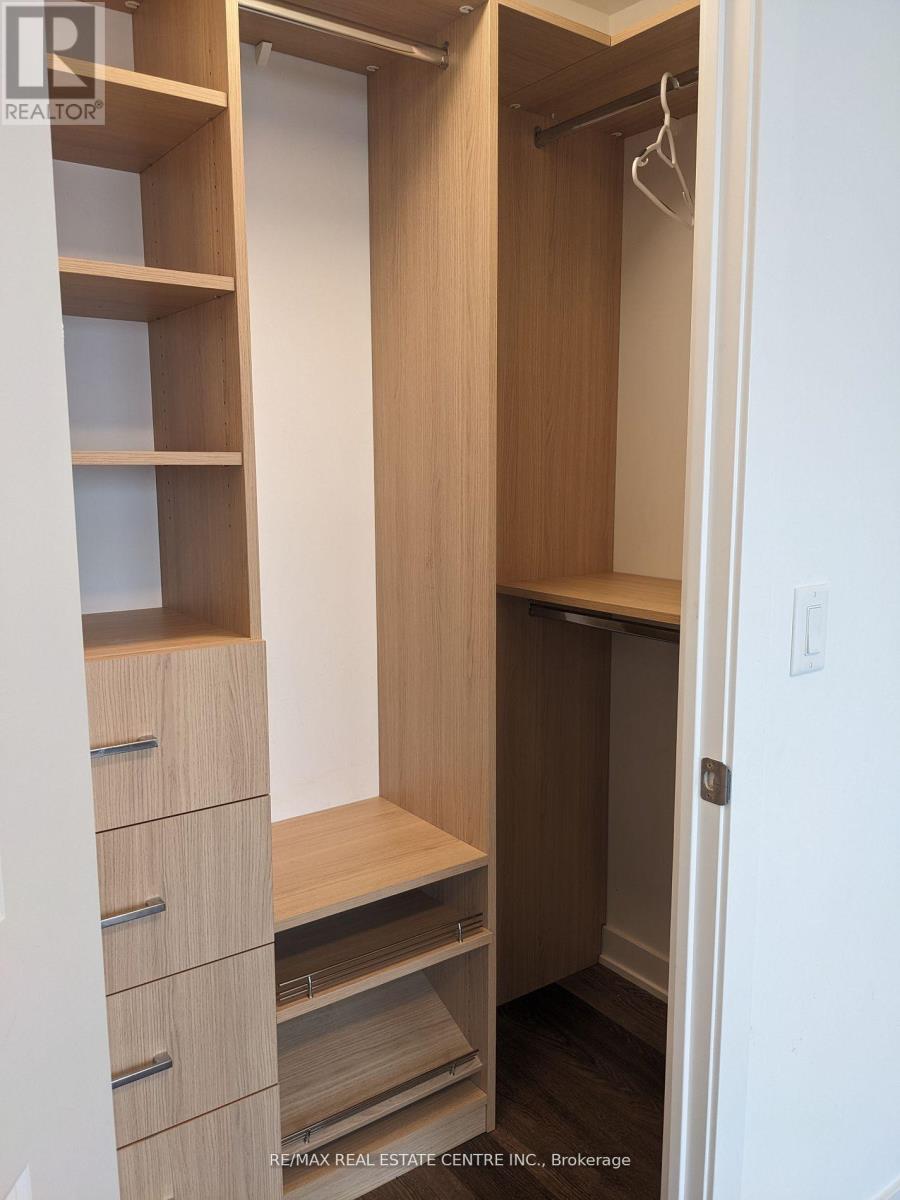 1405 - 4655 Metcalfe Avenue, Mississauga, Ontario  L5M 0Z7 - Photo 15 - W12569992