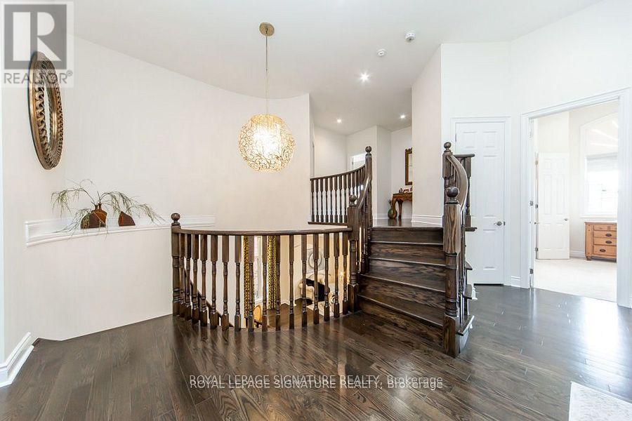 37 Royal West Drive, Brampton, Ontario  L6X 0Z8 - Photo 11 - W12570000