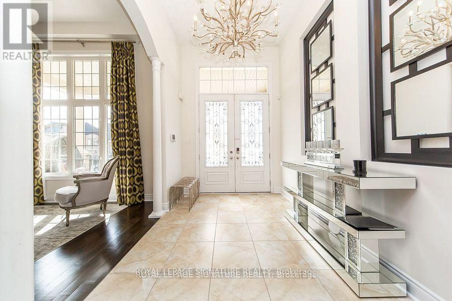 37 Royal West Drive, Brampton, Ontario  L6X 0Z8 - Photo 4 - W12570000