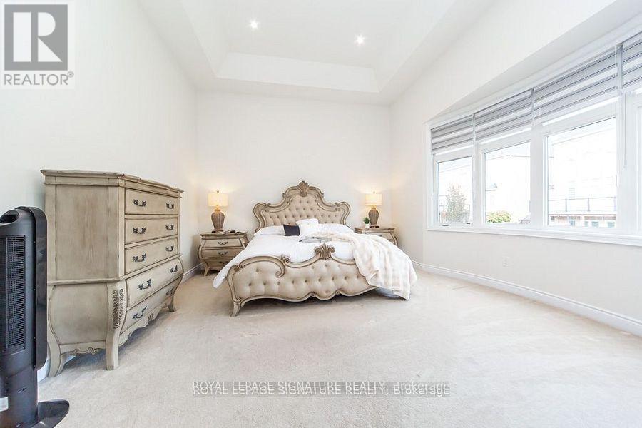 37 Royal West Drive, Brampton, Ontario  L6X 0Z8 - Photo 5 - W12570000