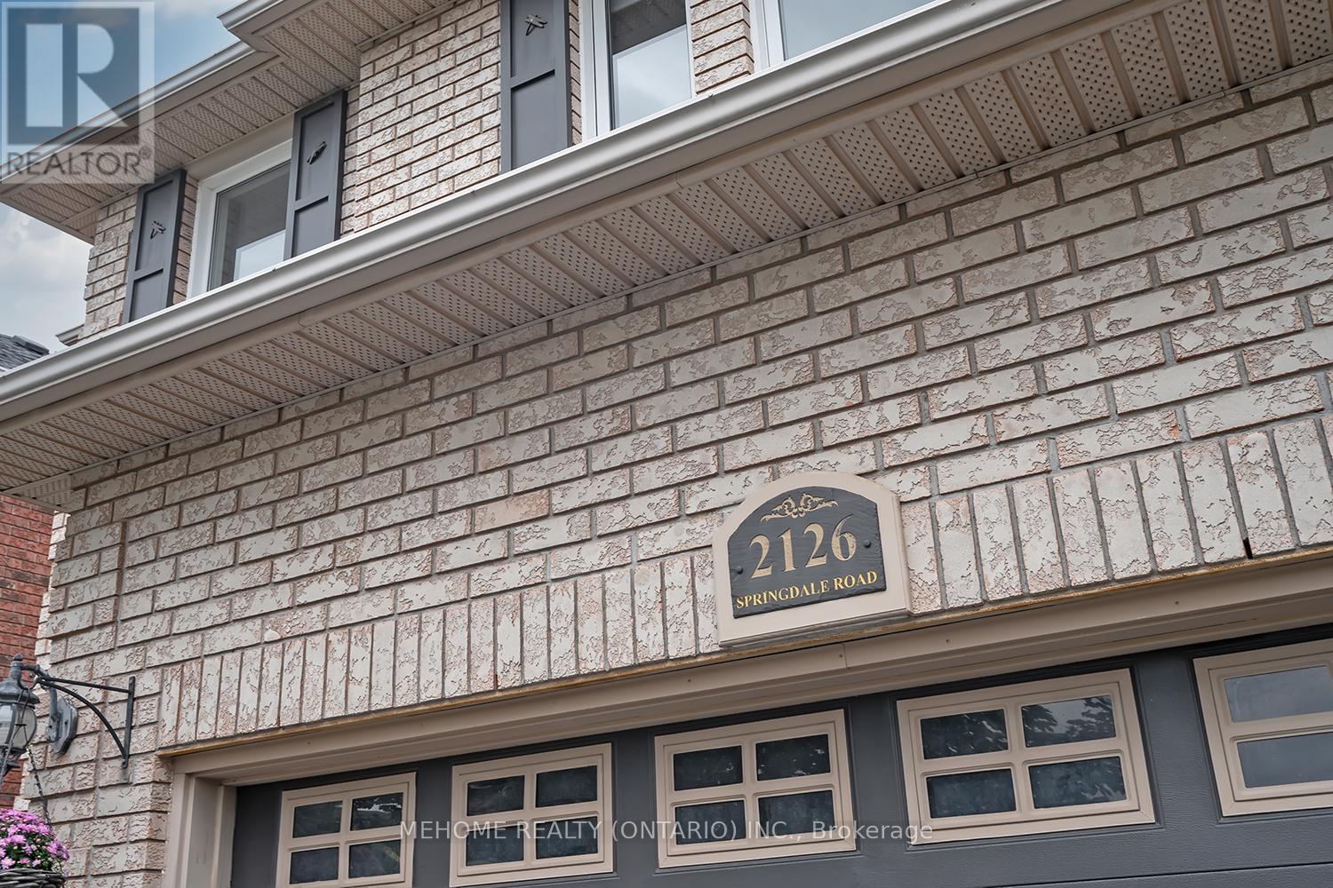 2126 Springdale Road, Oakville, Ontario  L6M 4C6 - Photo 3 - W12411554