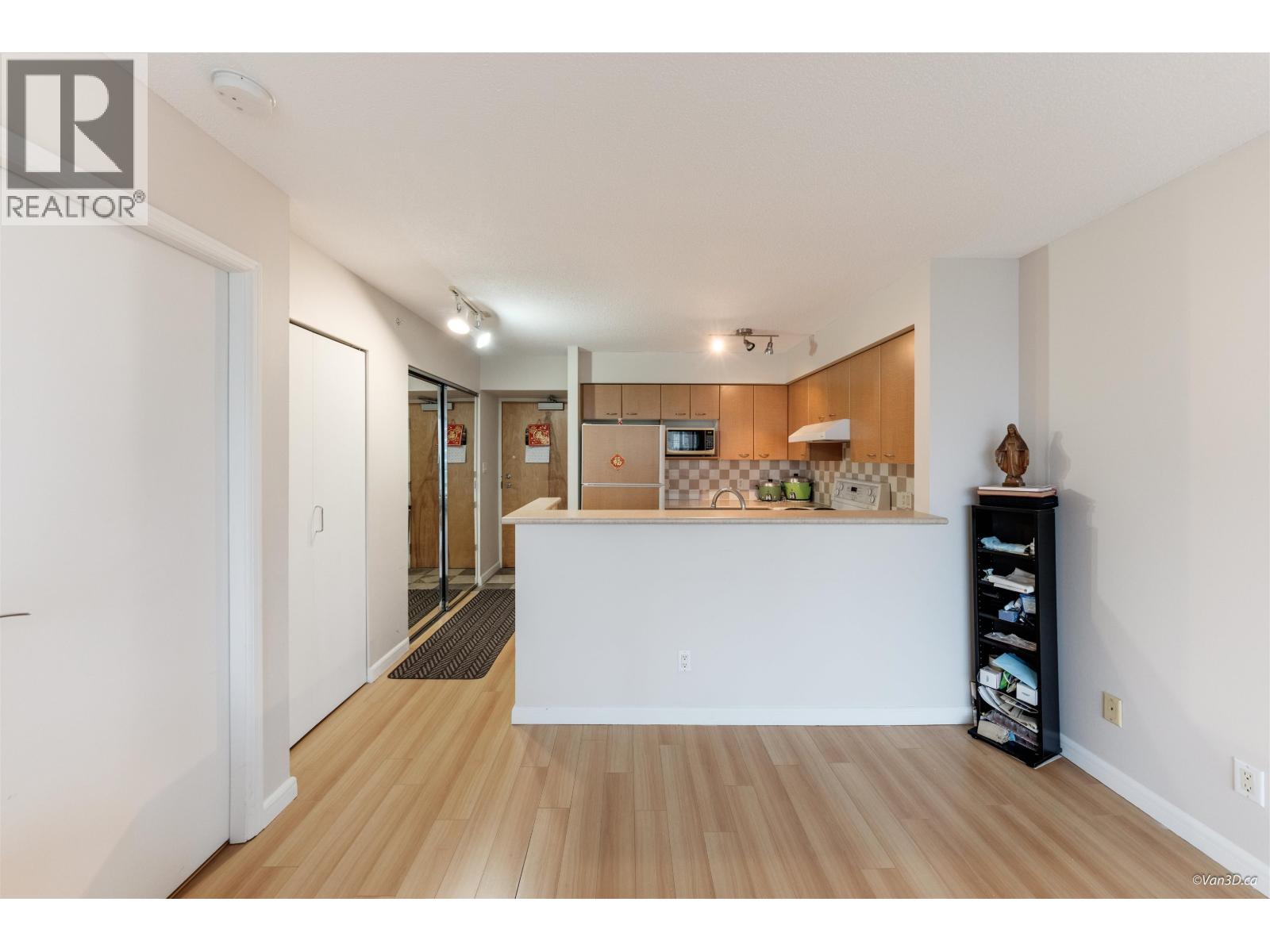 805 6088 Willingdon Avenue, Burnaby, British Columbia  V5H 4V2 - Photo 11 - R3069481