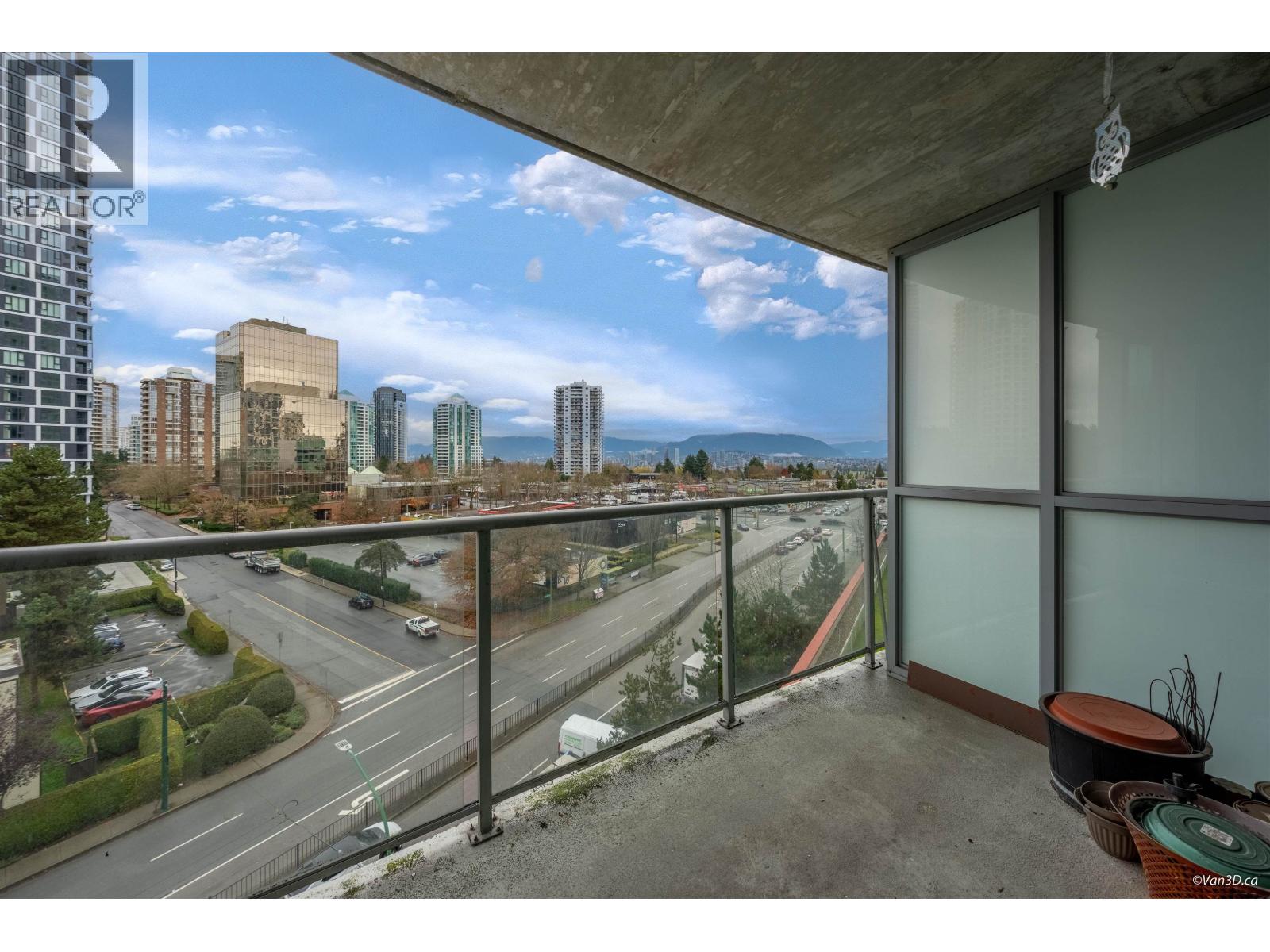 805 6088 Willingdon Avenue, Burnaby, British Columbia  V5H 4V2 - Photo 3 - R3069481