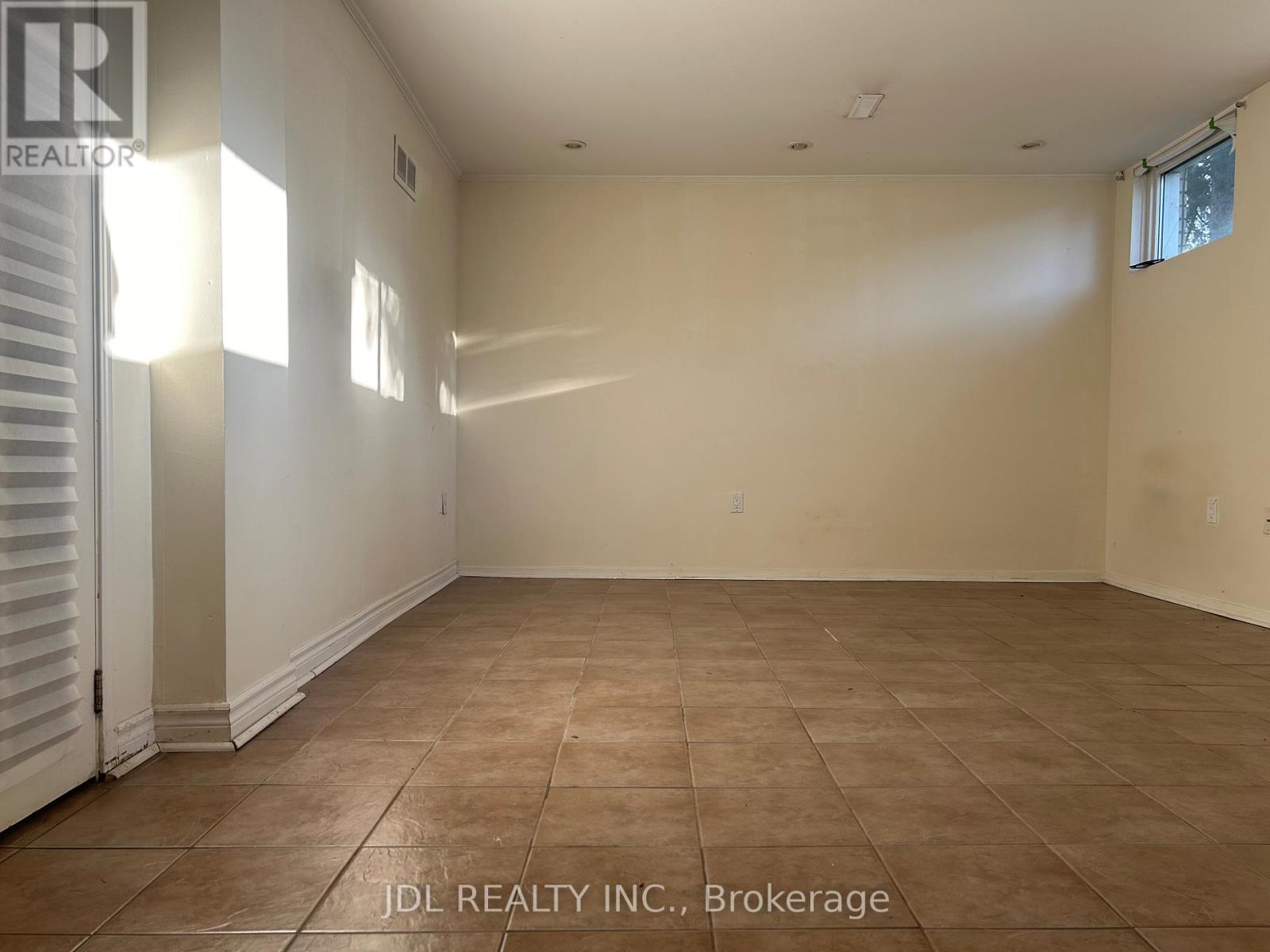 Suite Aa - 23 Pineway Blvd Boulevard N, Toronto, Ontario  M2H 1A3 - Photo 4 - C12570024