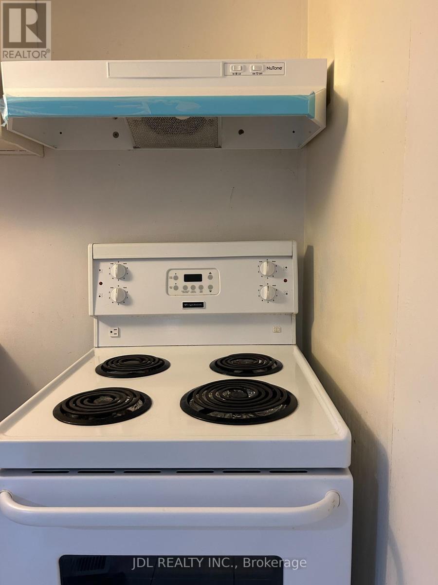 Suite Aa - 23 Pineway Blvd Boulevard N, Toronto, Ontario  M2H 1A3 - Photo 7 - C12570024