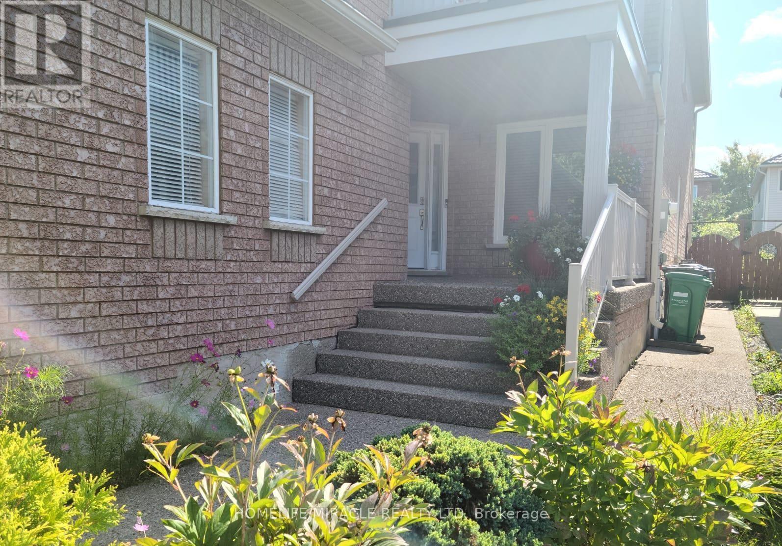 36 LEGEND LANE, Brampton, Ontario