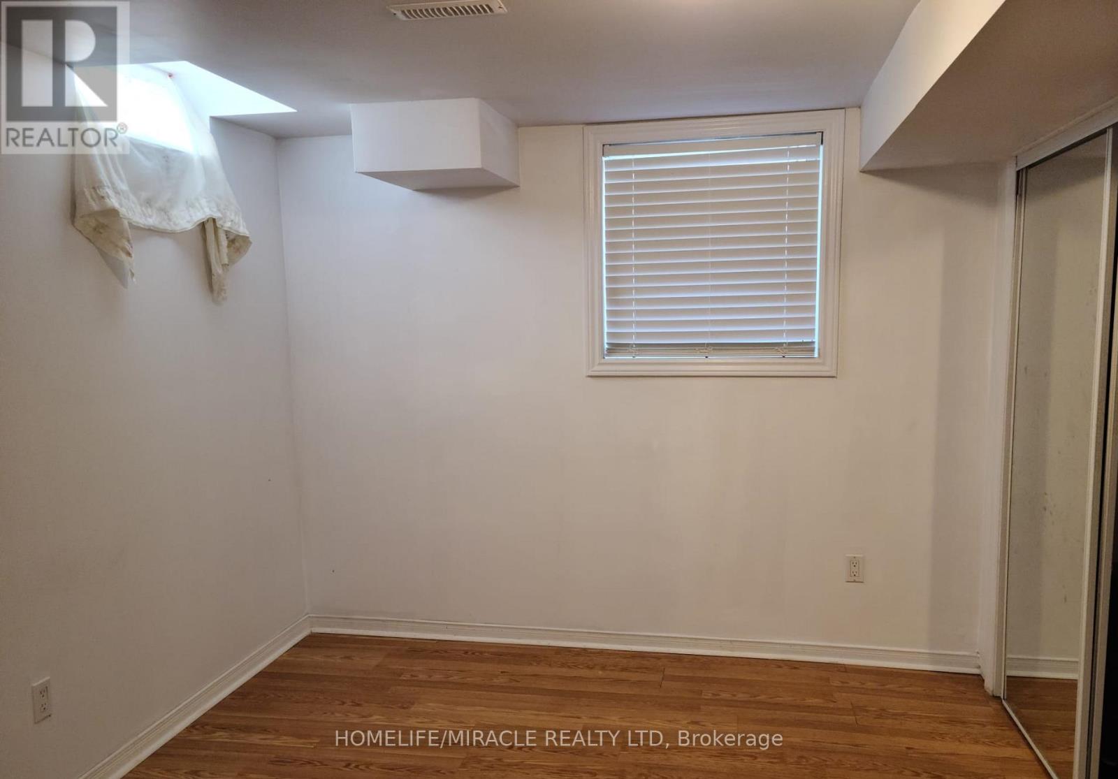 36 Legend Lane, Brampton, Ontario  L6X 5B5 - Photo 11 - W12570038