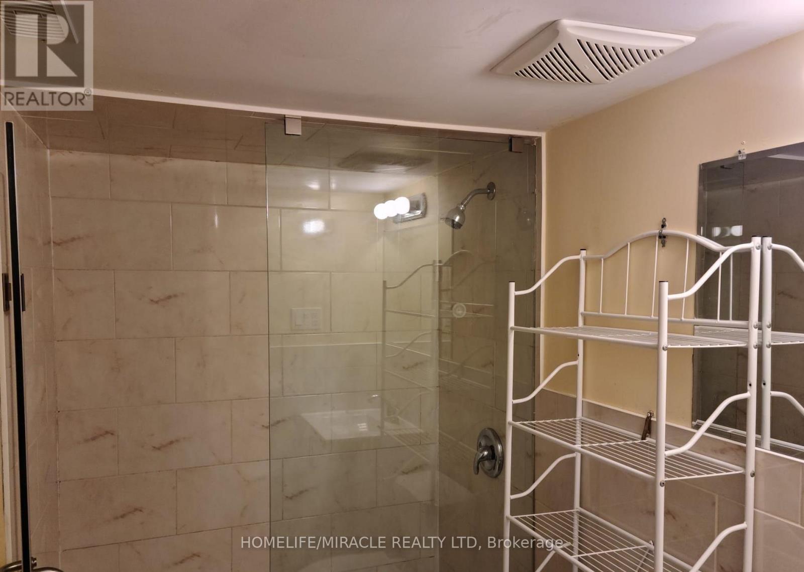 36 Legend Lane, Brampton, Ontario  L6X 5B5 - Photo 21 - W12570038