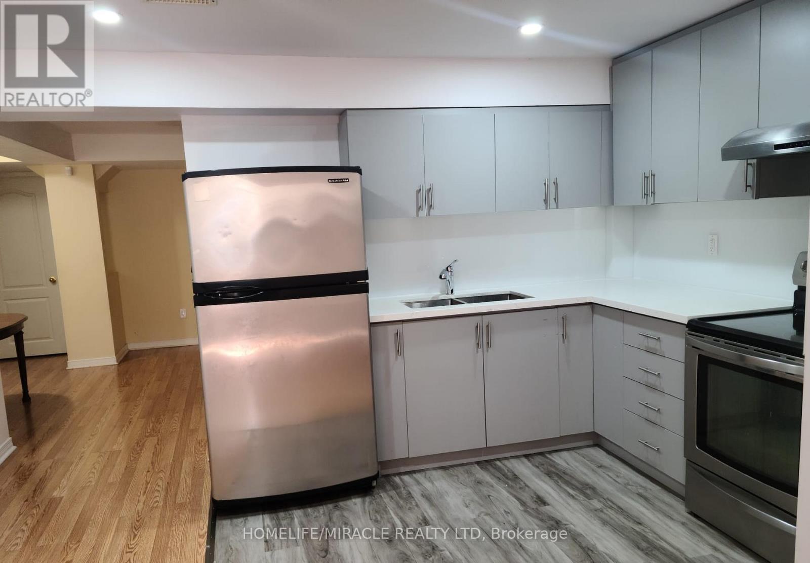 36 Legend Lane, Brampton, Ontario  L6X 5B5 - Photo 9 - W12570038