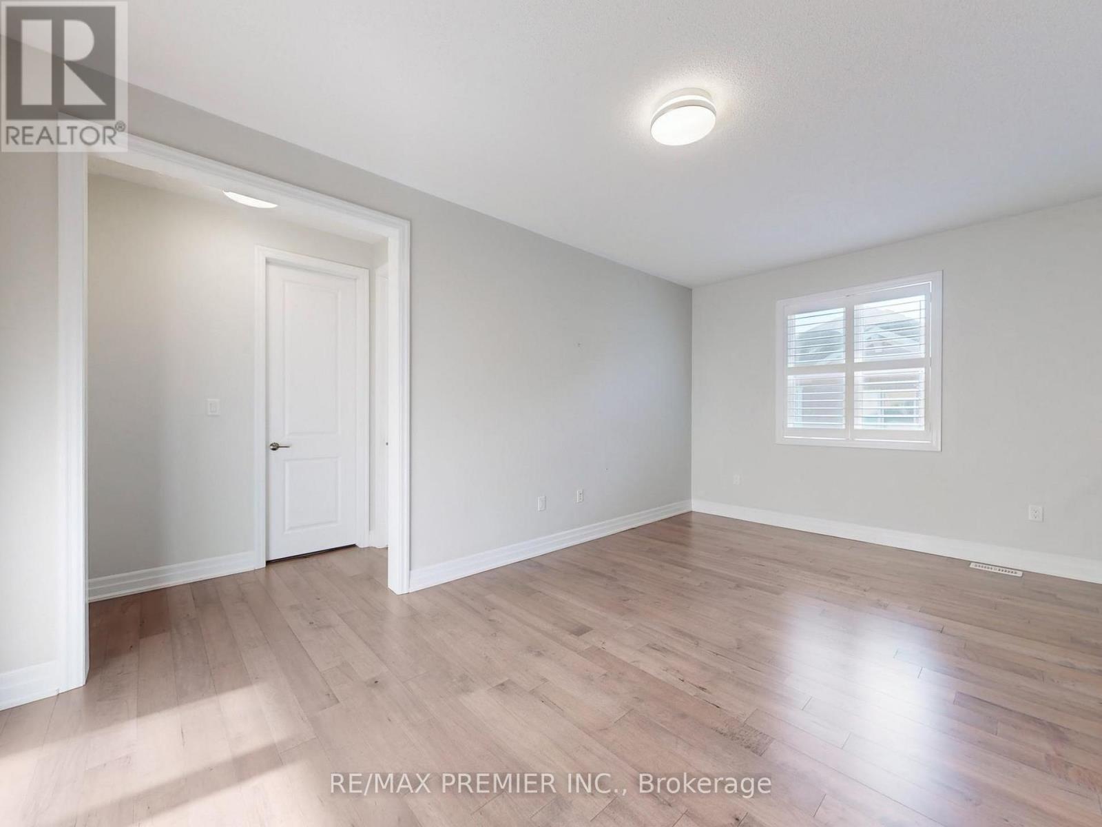 140 Magnolia Crescent, Oakville, Ontario L6M 4M1 - Photo 40 - W12496680