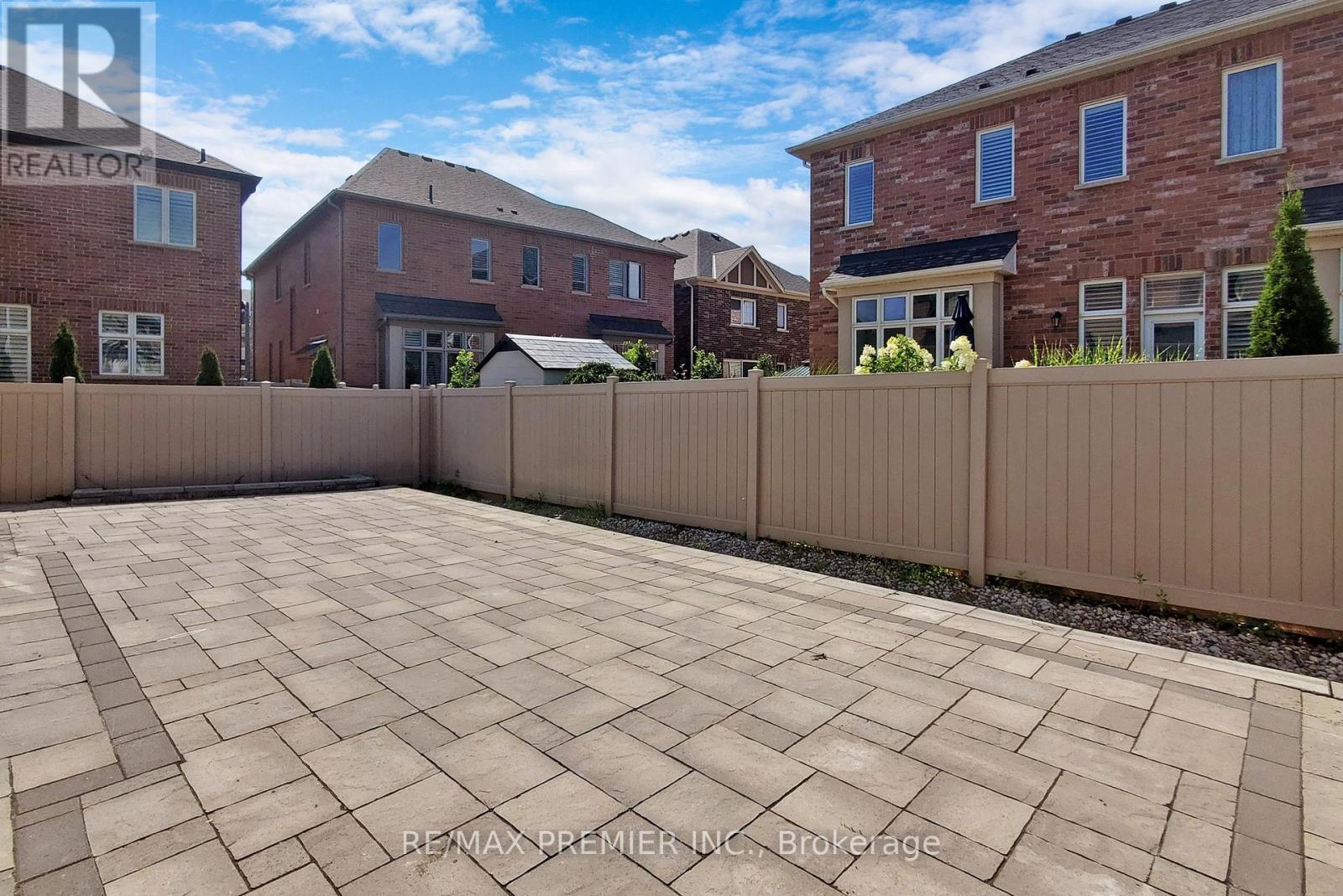 140 Magnolia Crescent, Oakville, Ontario L6M 4M1 - Photo 49 - W12496680