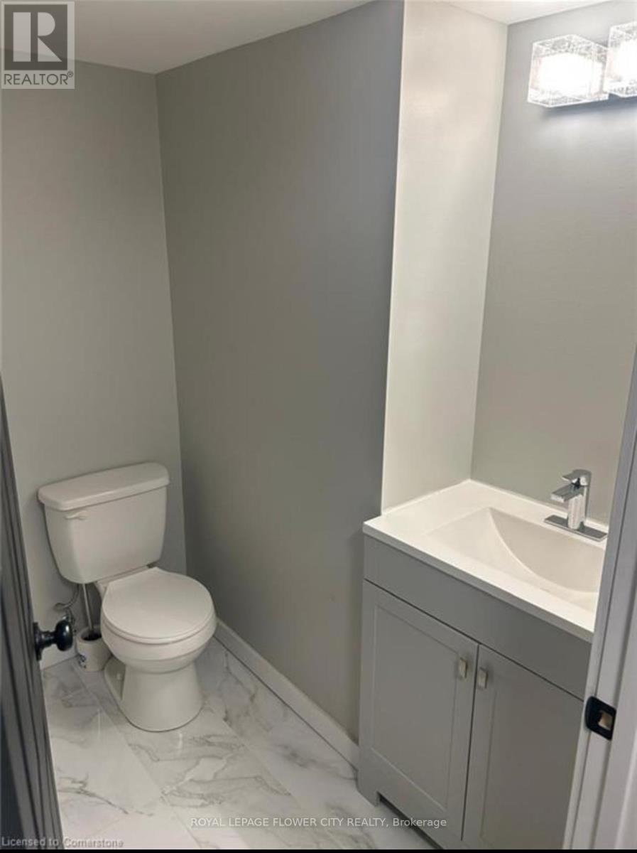 Photo 18 of 20 for 196 Gladstone Avenue