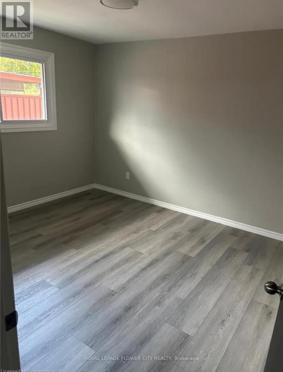 Photo 9 of 20 for 196 Gladstone Avenue