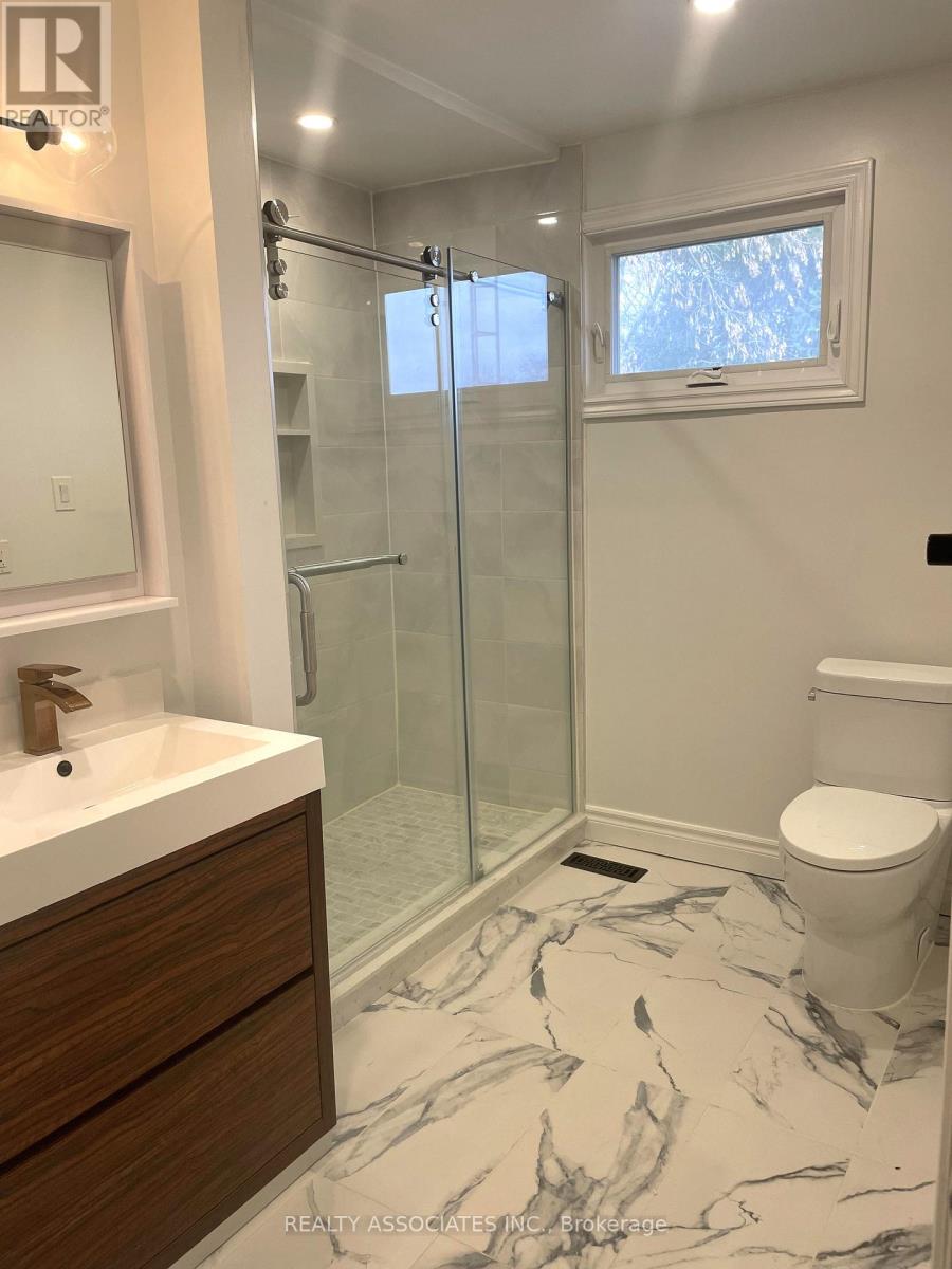 81 Derby Court, Newmarket, Ontario  L3Y 5Z8 - Photo 31 - N12559172