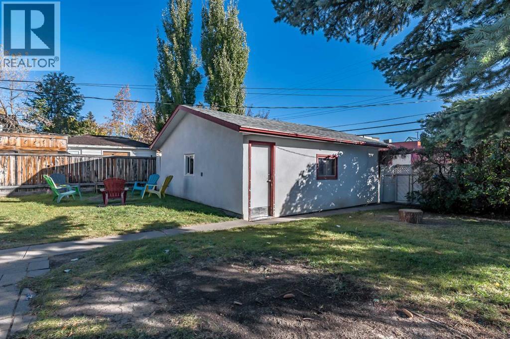 2628 Lionel Crescent Sw, Calgary, Alberta  T3E 6B1 - Photo 33 - A2229831