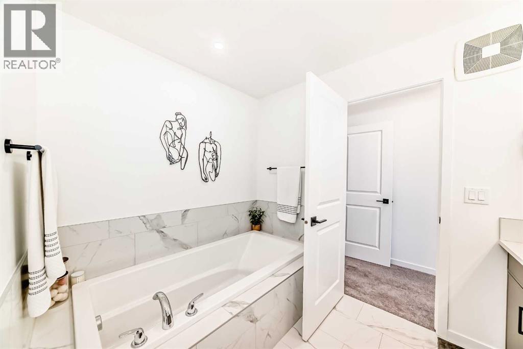 12 Magnolia Crescent Se, Calgary, Alberta  T3M 3M8 - Photo 17 - A2251196