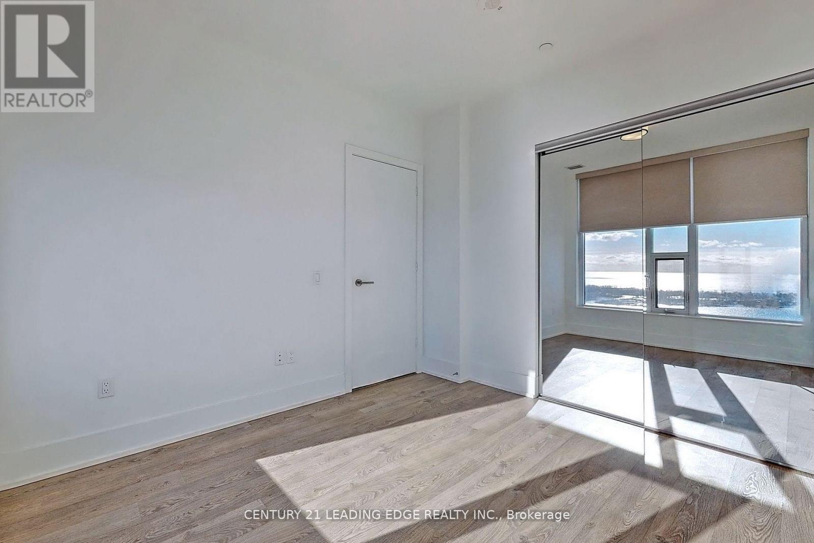 5008 - 10 York Street, Toronto, Ontario  M5J 0E1 - Photo 15 - C12570054