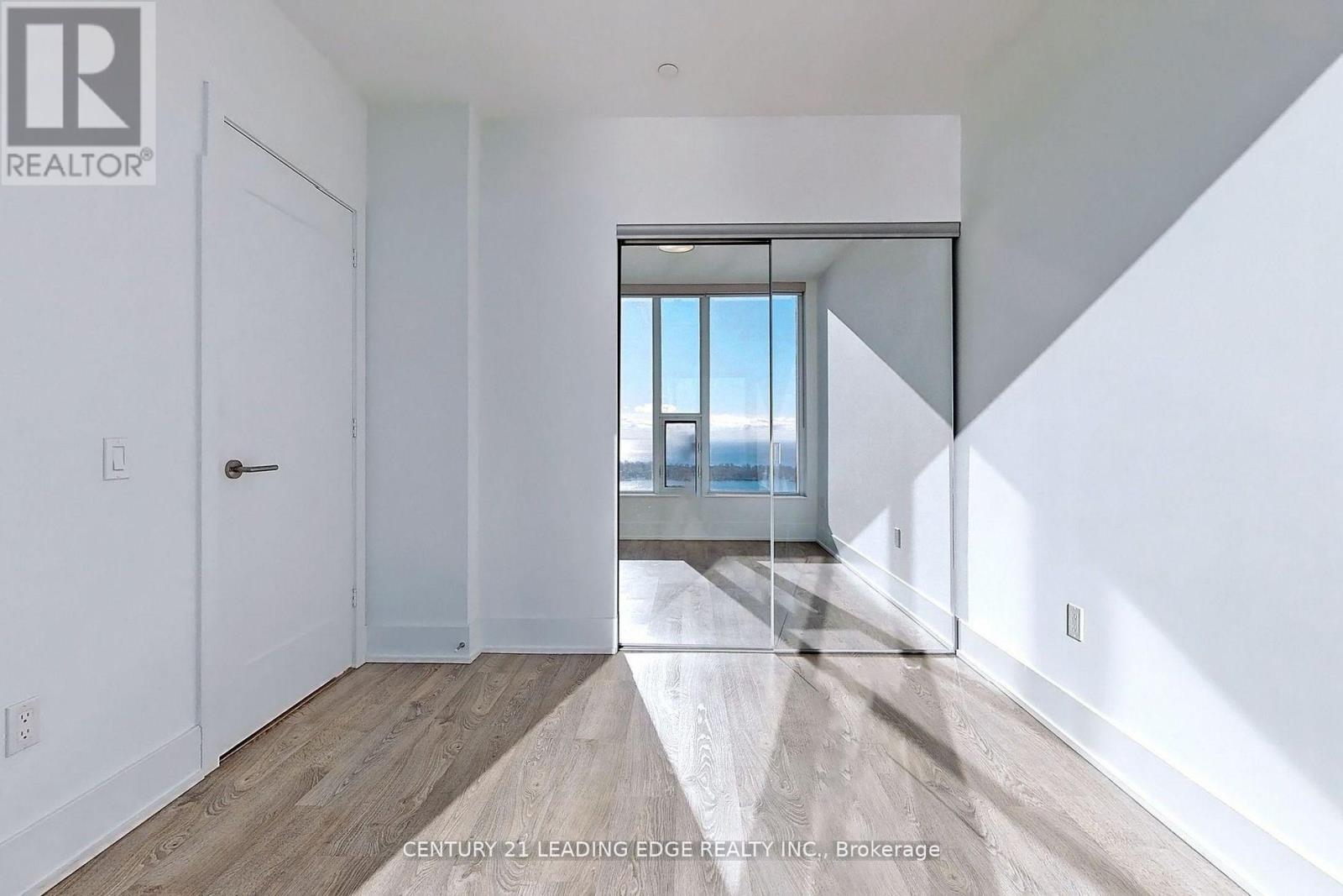 5008 - 10 York Street, Toronto, Ontario  M5J 0E1 - Photo 17 - C12570054