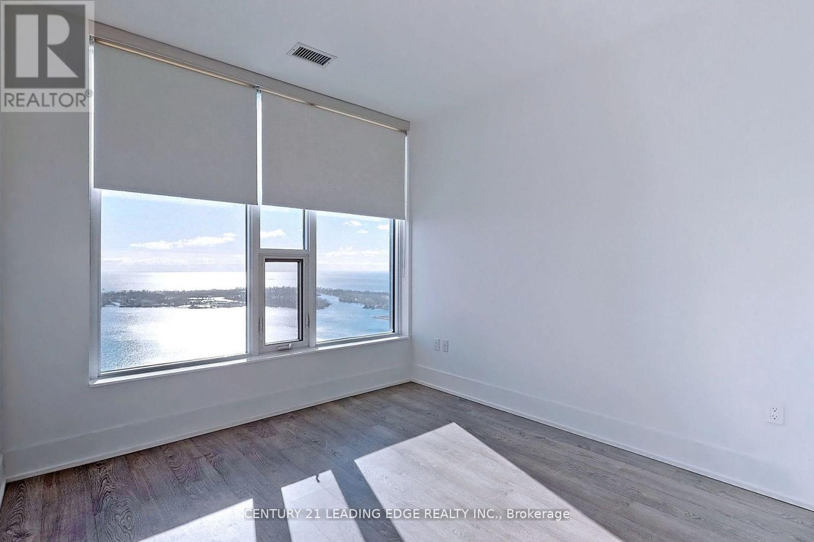 5008 - 10 York Street, Toronto, Ontario  M5J 0E1 - Photo 6 - C12570054