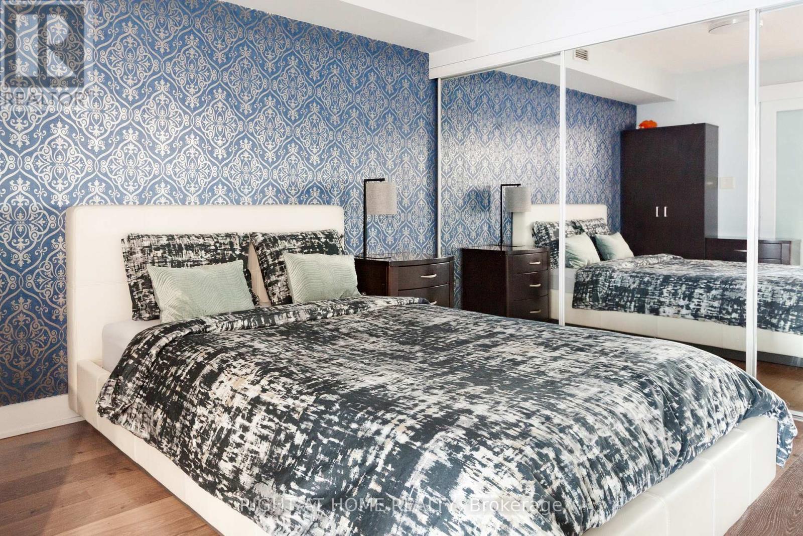 319 - 20 Blue Jays Way, Toronto, Ontario  M5V 3W6 - Photo 8 - C12570070