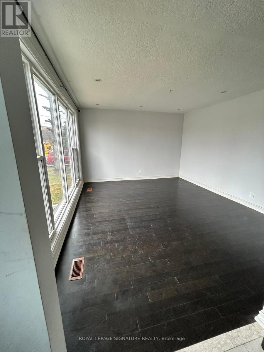 7 STRODE DRIVE, Toronto, Ontario