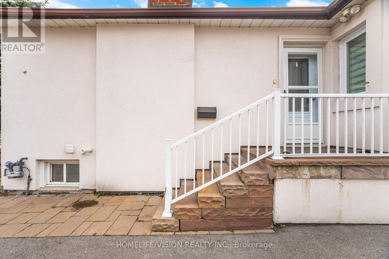 44 Armitage Drive, Toronto, Ontario  M1R 4Y1 - Photo 5 - E12570084