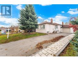 44 ARMITAGE DRIVE, Toronto, Ontario