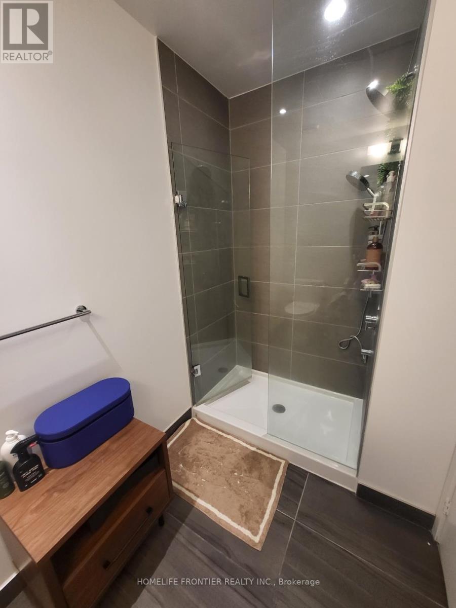 5807 - 950 Portage Parkway, Vaughan, Ontario  L4K 0J7 - Photo 7 - N12570078