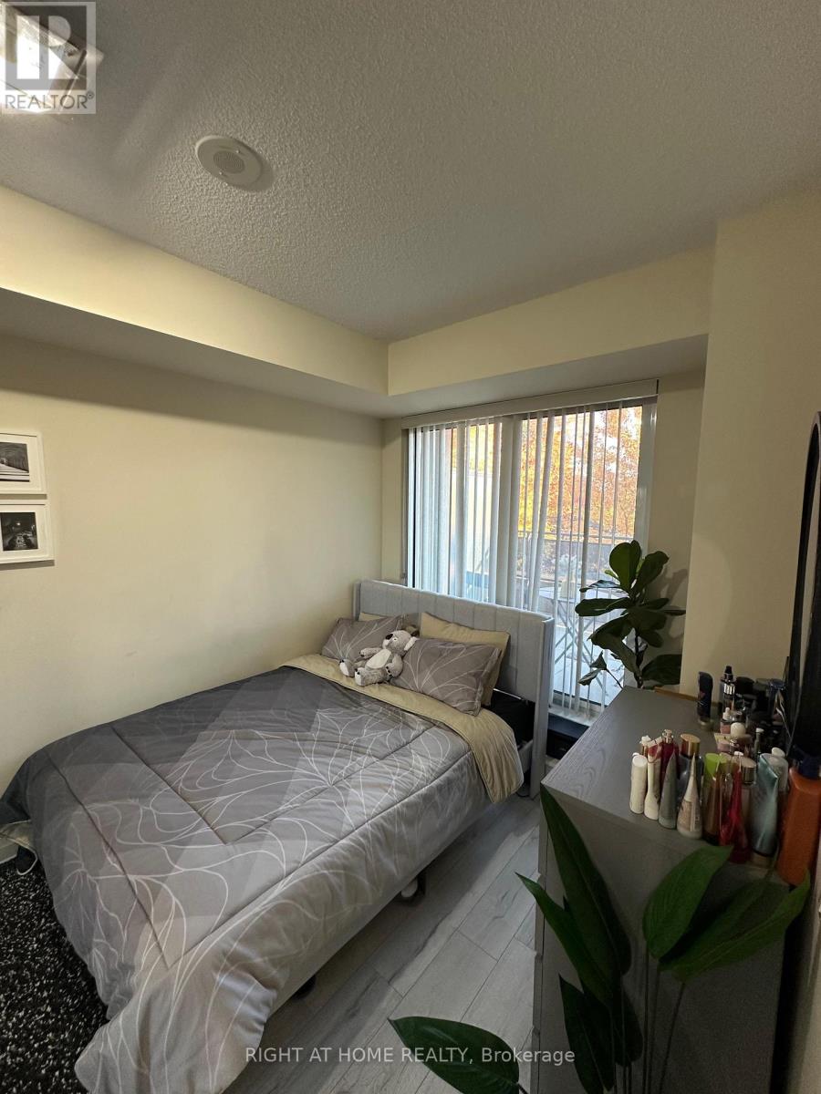 206 - 520 Steeles Avenue W, Vaughan, Ontario  L4J 0H2 - Photo 6 - N12570090