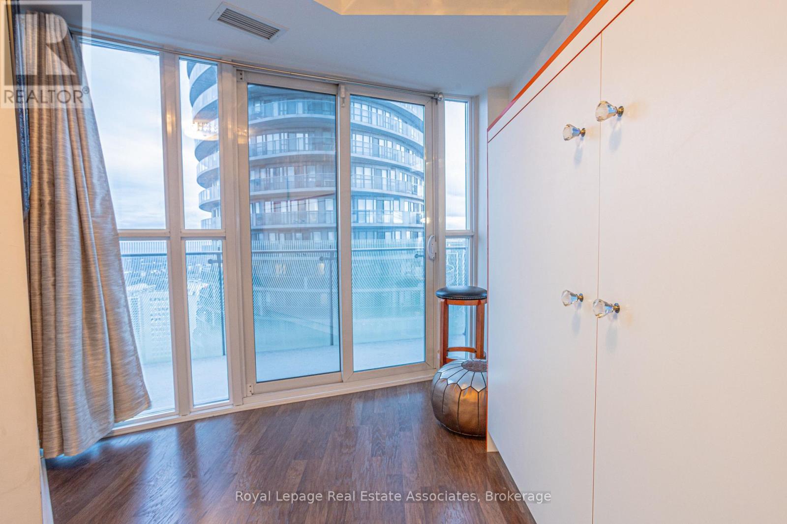 3704 - 50 Absolute Avenue, Mississauga, Ontario  L4Z 0A8 - Photo 17 - W12570042