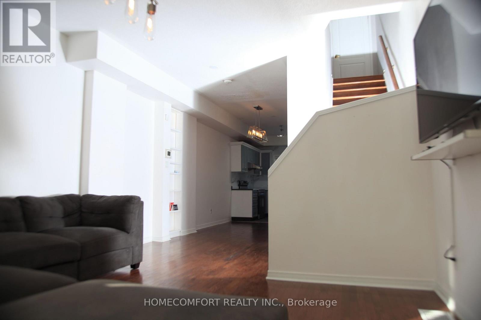 94 - 435 Hensall Circle, Mississauga, Ontario  L5A 4P1 - Photo 13 - W12570082