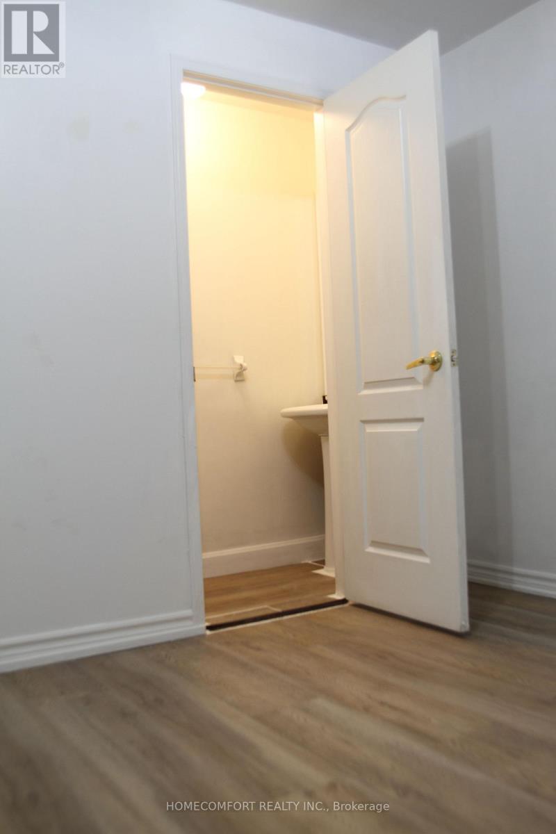 94 - 435 Hensall Circle, Mississauga, Ontario  L5A 4P1 - Photo 34 - W12570082