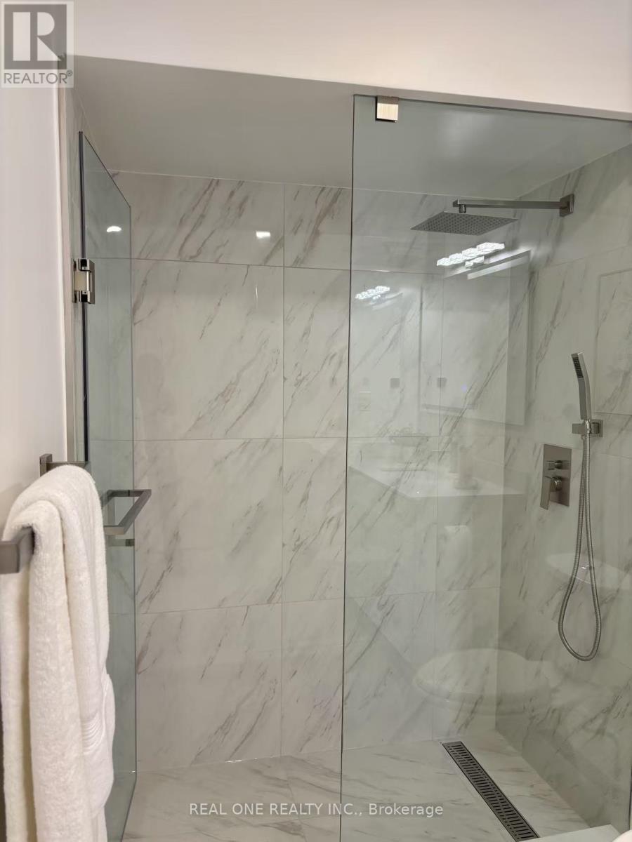 2 James Gray Drive, Toronto, Ontario  M2H 1N9 - Photo 22 - C12481645