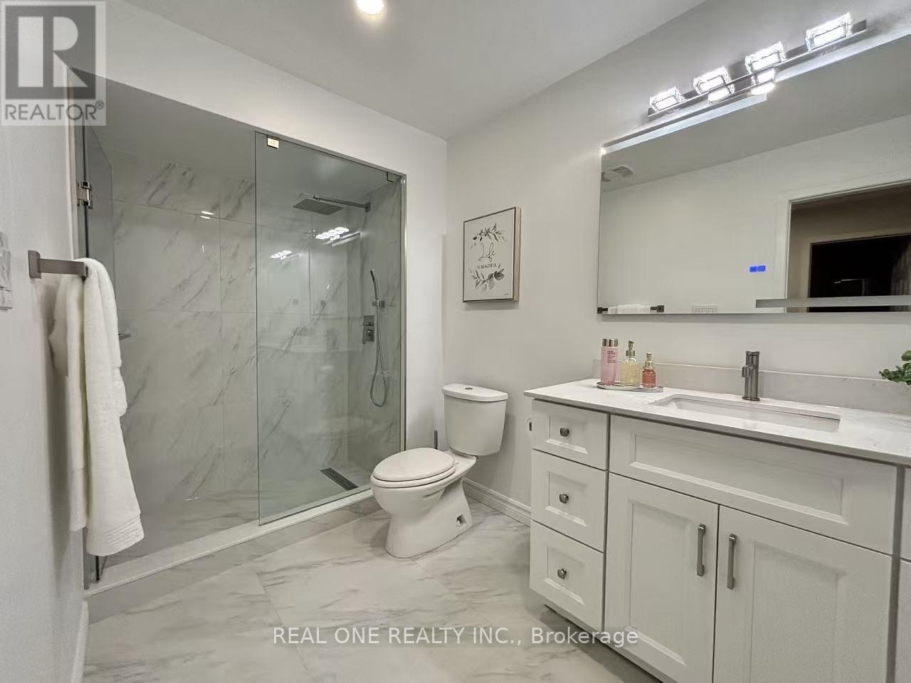 2 James Gray Drive, Toronto, Ontario  M2H 1N9 - Photo 21 - C12481645