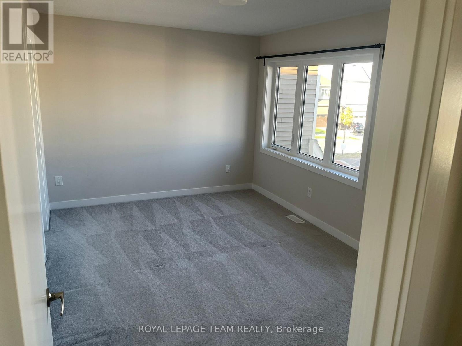 724 Eminence Street, Ottawa, Ontario  K2J 6X5 - Photo 5 - X12457857