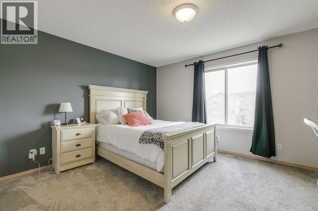 228 Woodhaven Drive, Okotoks, Alberta  T1S 1S7 - Photo 23 - A2270533