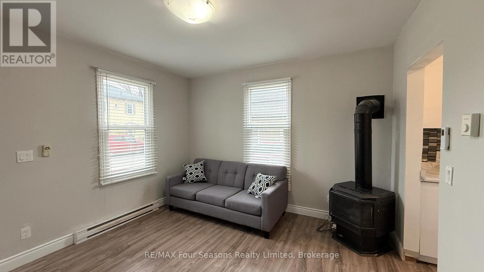 557 Catherine Street, Saugeen Shores, Ontario  N0H 2C1 - Photo 21 - X12144483