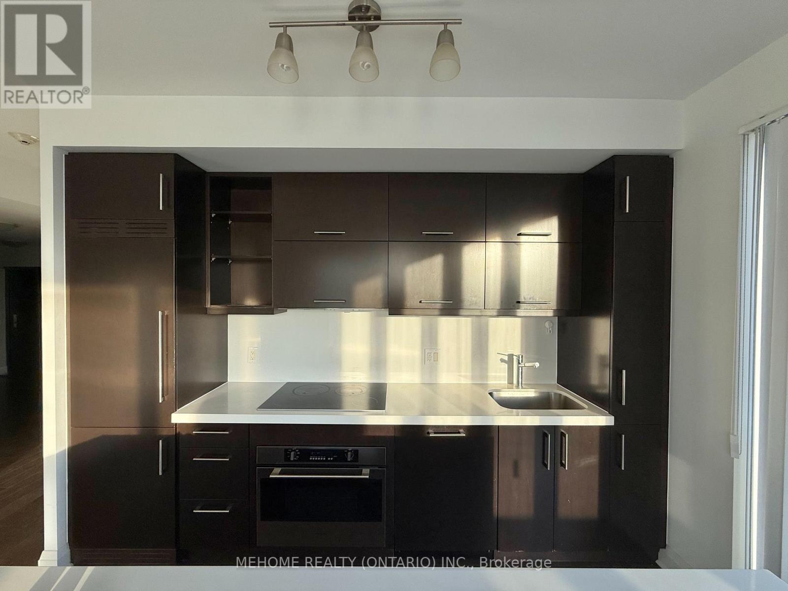 404 - 65 St Mary Street, Toronto, Ontario  M5S 0A6 - Photo 2 - C12570100