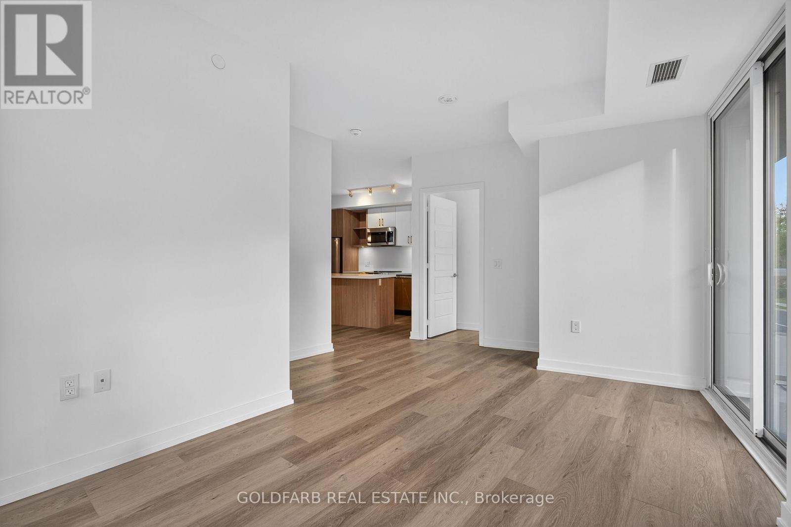 201 - 333 Sunseeker Avenue, Innisfil, Ontario  L9S 0R6 - Photo 12 - N12548808