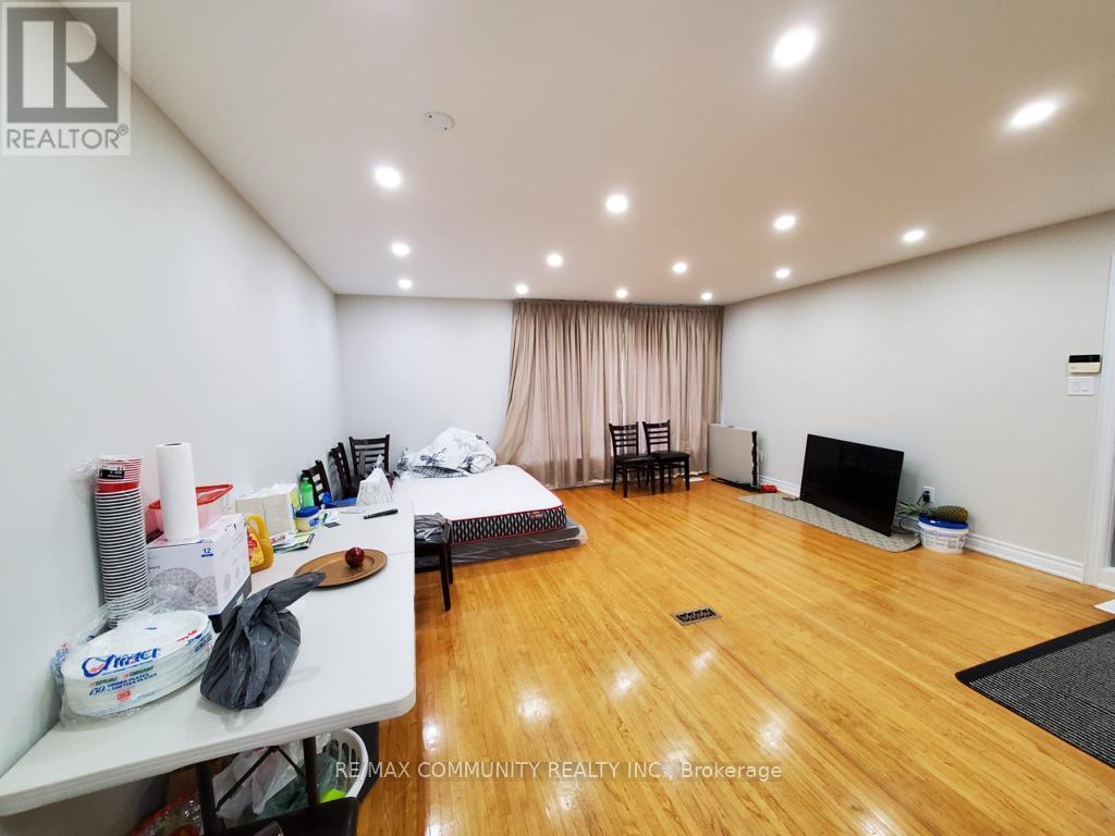 11 Northfield Road, Toronto, Ontario  M1G 2H3 - Photo 6 - E12570098