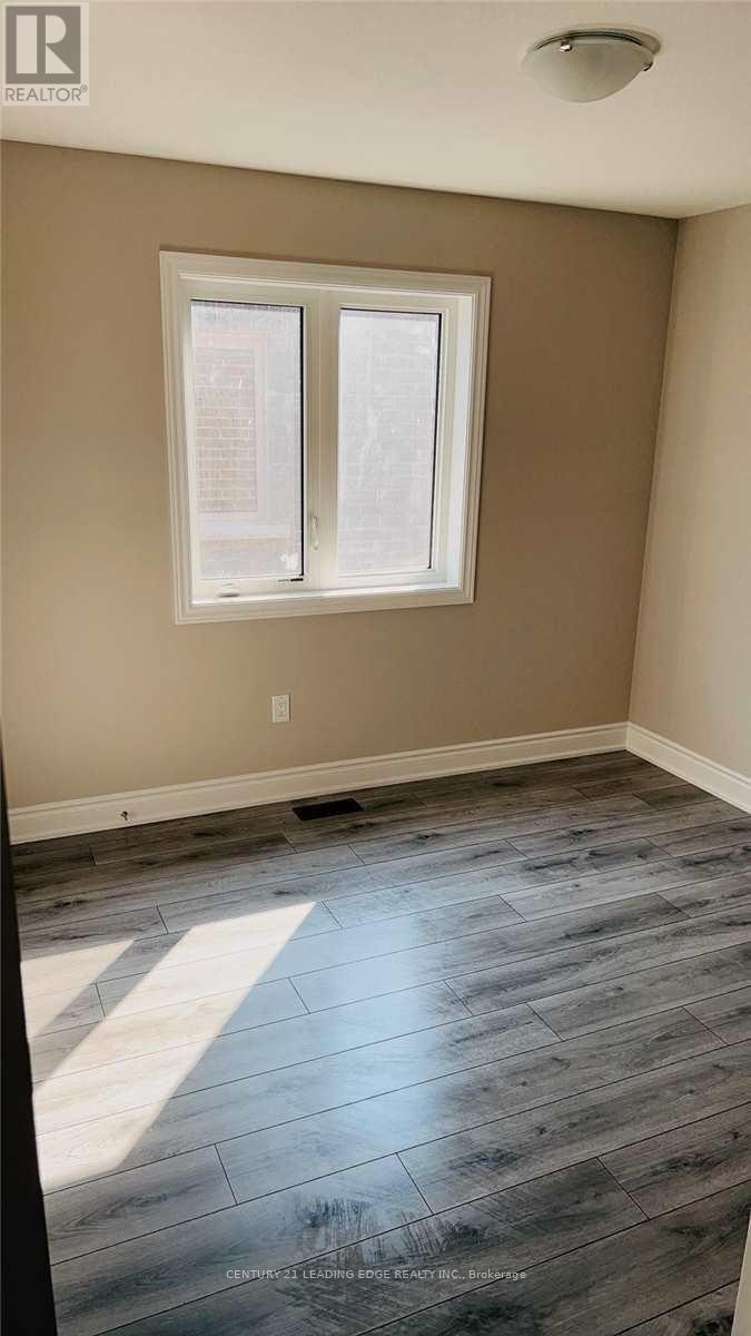 124 Sunset Way, Thorold, Ontario  L0S 1A0 - Photo 3 - X12568478