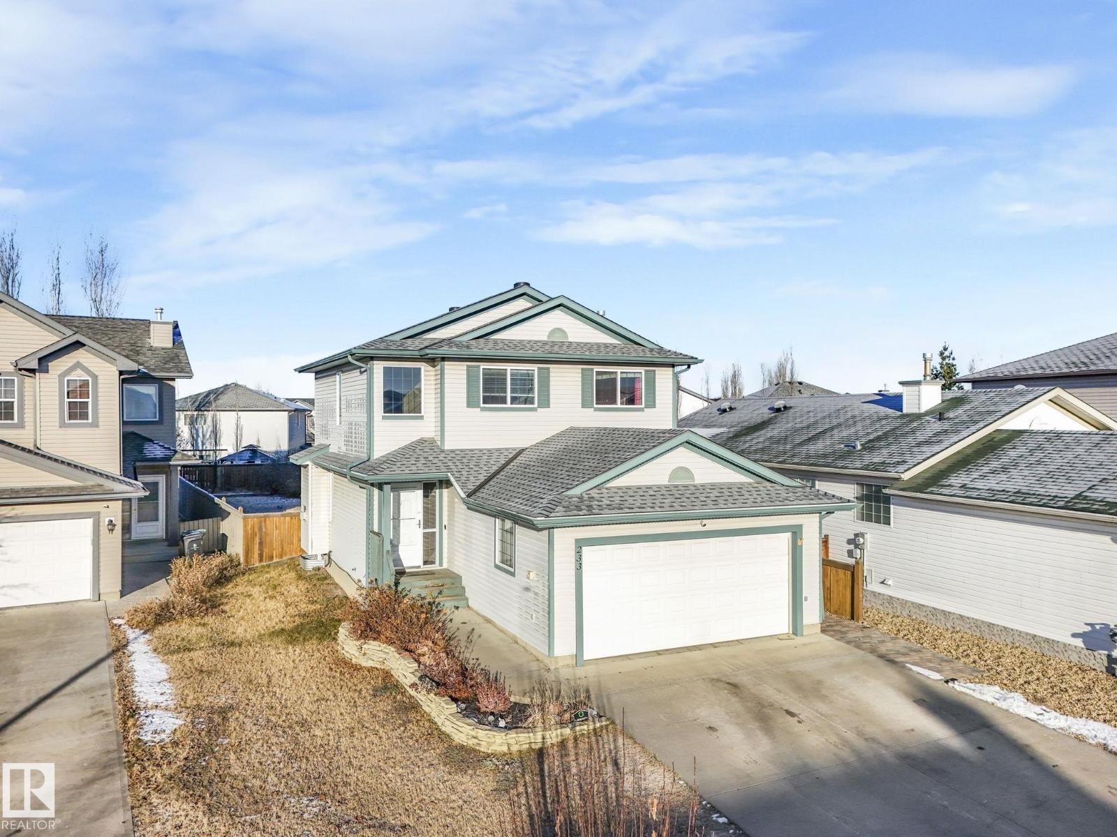 233 Westwood Ln, Fort Saskatchewan, Alberta  T8L 4N6 - Photo 4 - E4466432