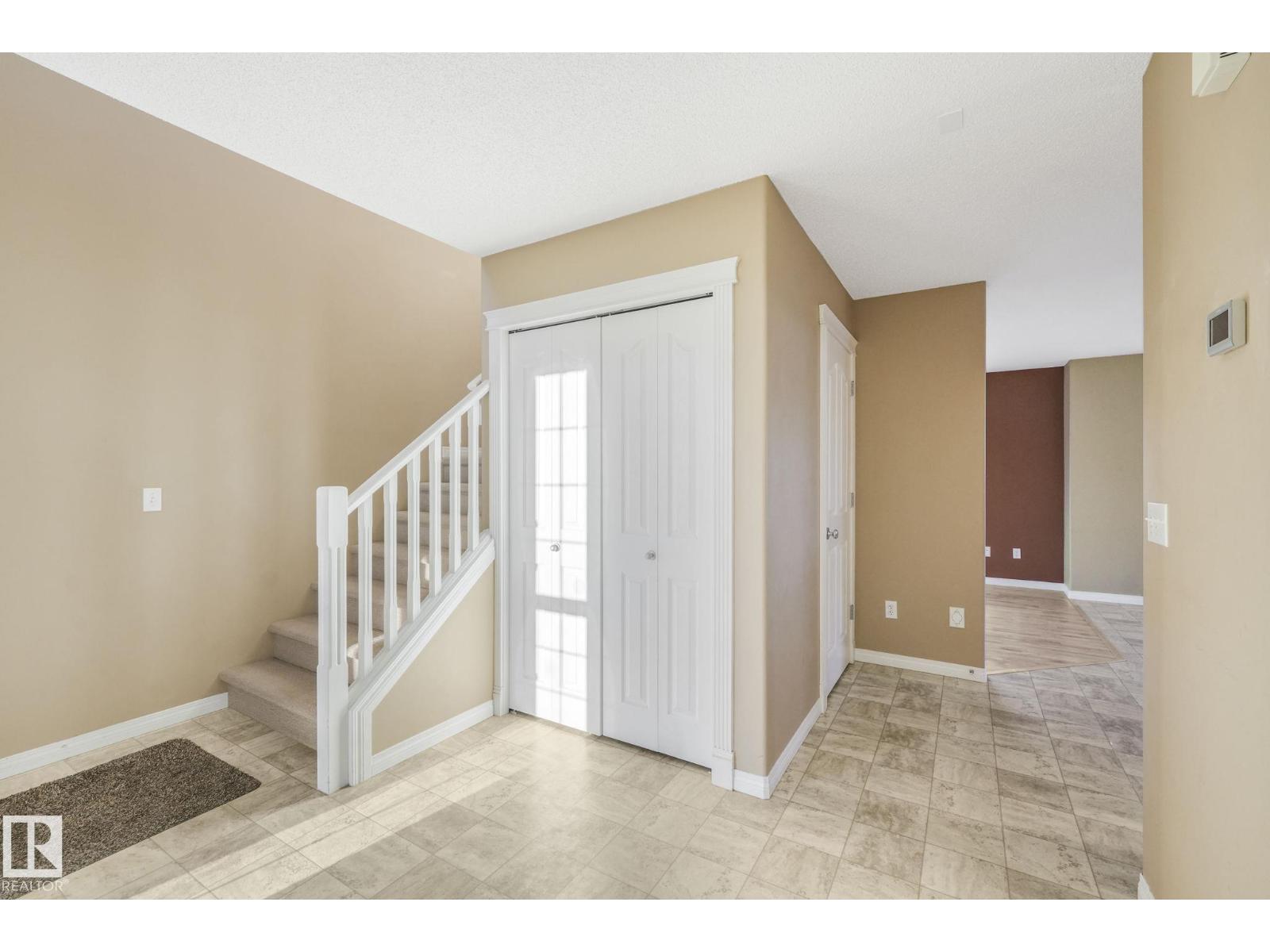 233 Westwood Ln, Fort Saskatchewan, Alberta  T8L 4N6 - Photo 9 - E4466432